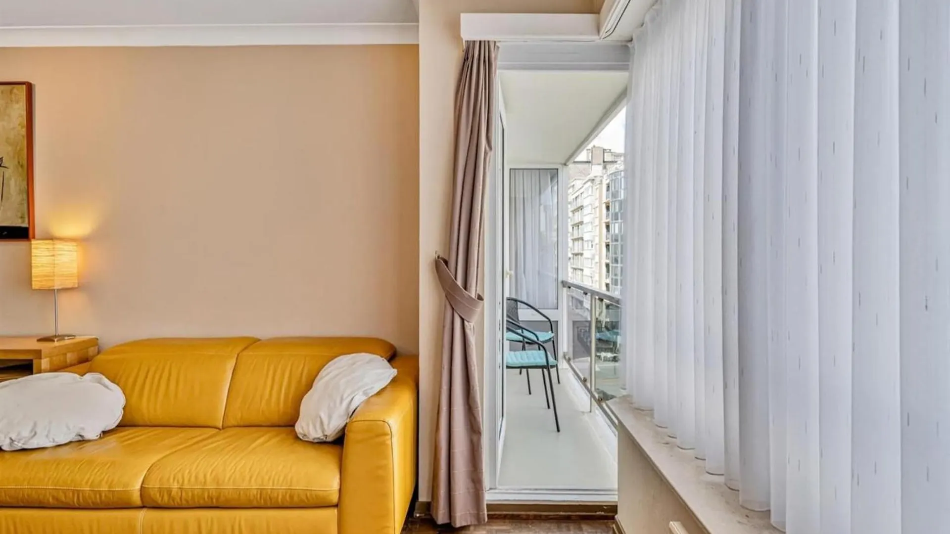 Romantic Apartment With View Ostend